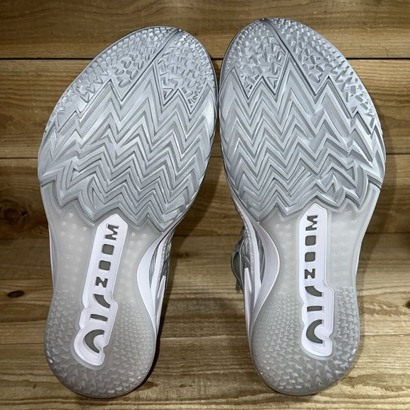 Athletic_Shoes